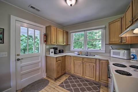 Kitchen | Cooking Basics | Toaster Oven | Blender | Tea Kettle | Spices