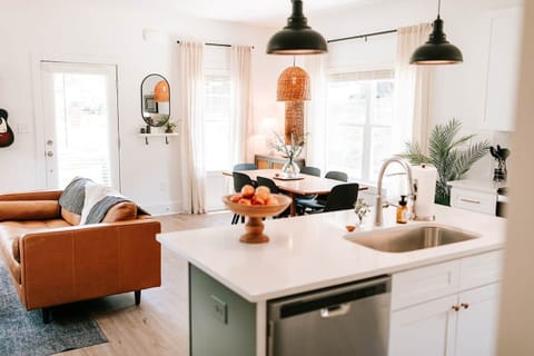 4 Bedrooms, 3 Bathrooms, Family Friendly with baby amenities, Great Location, Luggage Drop Off, and Long Term Stays Welcome