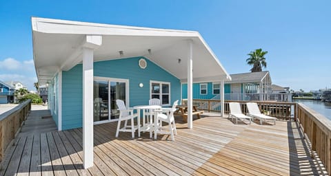 Welcome to Temptations at Bay by BeachBox