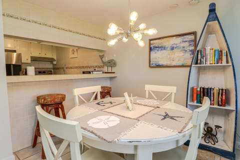 St. Augustine Beach Rentals Dining Room