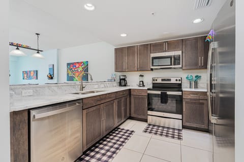 Fully stocked kitchen with retro-design small appliances