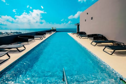 One of the three pool with ocean view