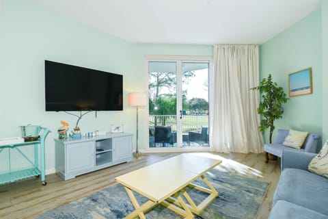 The Palms of Destin 2110- Living Area with Patio and TV
