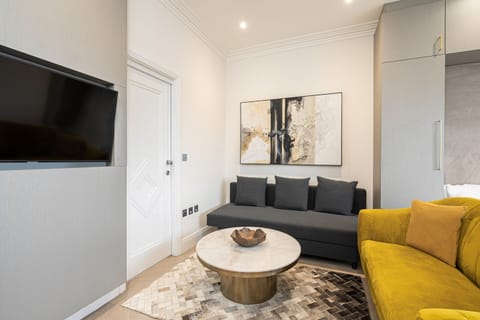 Living Room / Lounge