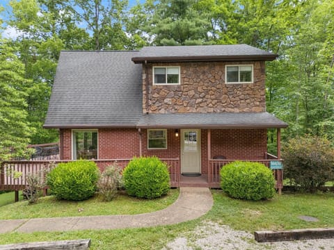 Wuthering Heights front porch and lush greenery