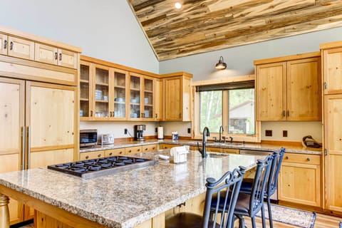 Kitchen | Cooking Basics | Coffee Maker | Ice Maker