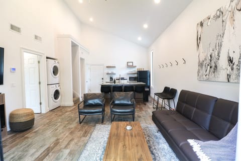 Living and kitchen area