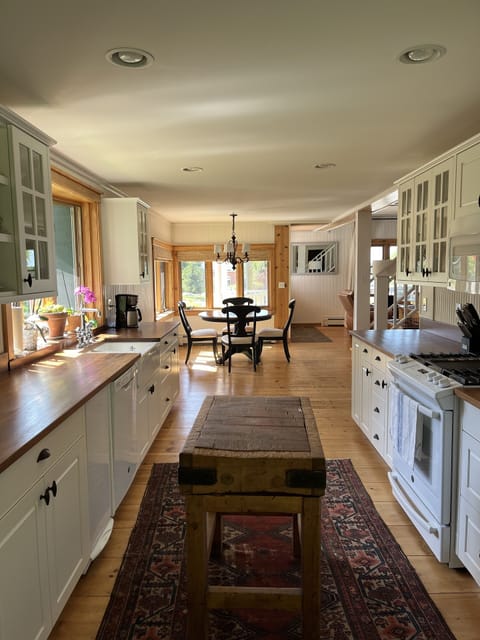 Kitchen and dining room
 
