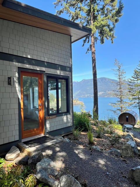 Private entrance to St. Mark's Summit Suite