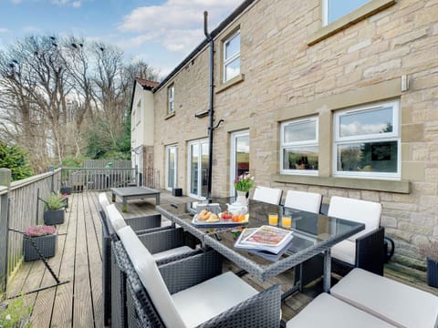 Decking | Grace&rsquo;s Dairy - Wooler Country Cottages, Wooler