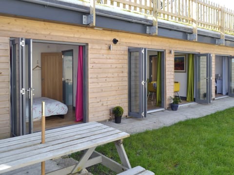 Outdoor seating on patio | Kataluma, Praa Sands, near Penzance