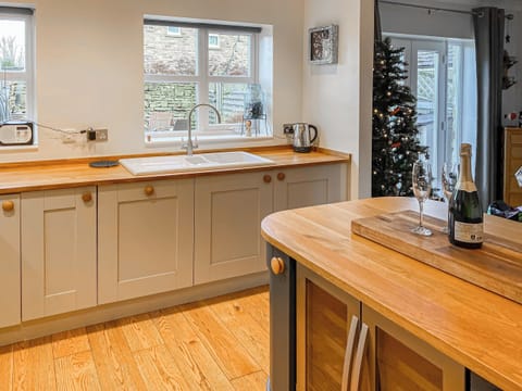 Well equipped kitchen | Hendricks Cottage, West Witton, near Leyburn