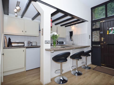 Kitchen | 5 Torwood Gables - Torwood Gables, Torquay