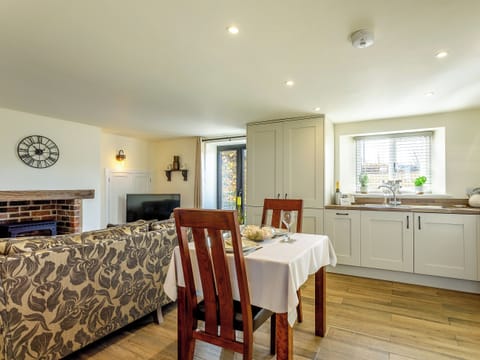 Open plan living space | East Cottage - Burton Row, East Brent, near Weston-super-Mare