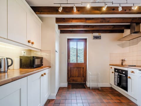 Kitchen | Rhyblid Fach, Myddfai, Llandovery
