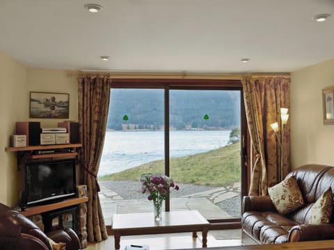 Living room | Waterside, by Inverinate, Kyle