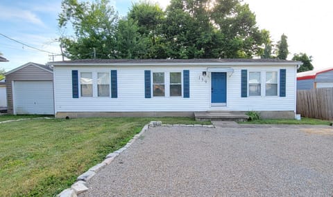3 car driveway and front of home