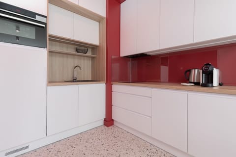 A modern and practical kitchenette with high-quality appliances that will allow you to prepare your favorite dishes.