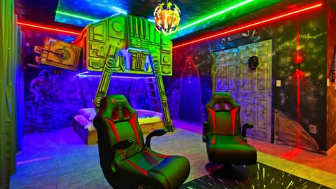 Immerse in the Star Wars universe with a playful full bunk bed setup.