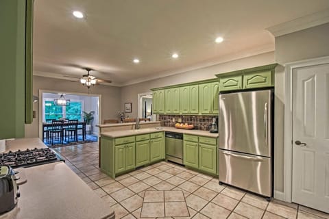 Kitchen | Drip Coffee Maker | Toaster