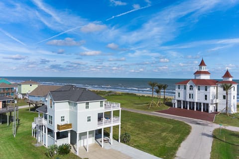 Steps away from the beach!