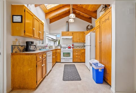 This kitchen is well equipped with everything you need