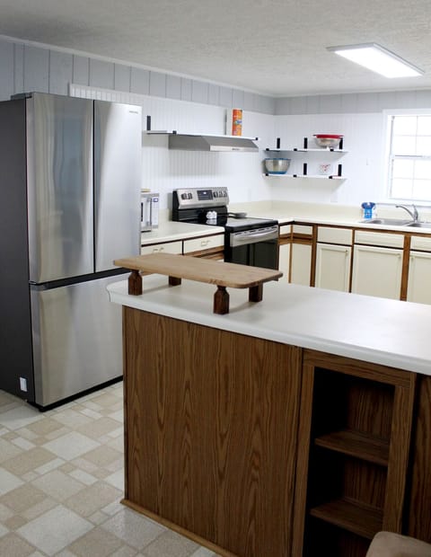 full size kitchen, fridge with ice maker, smooth top electric convection stove. 