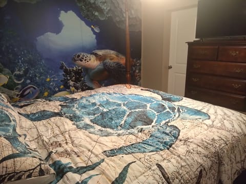 Master Bedroom W/ Undersea whole wall mural. Serene and Romantic. Hope U Enjoy🐢