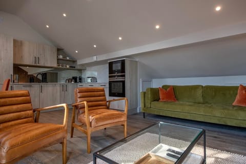 Living Room / Lounge