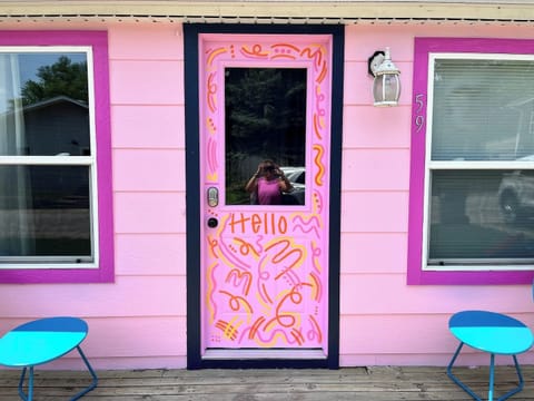 We have left a few pictures of the house in Gray while we continue to update the exterior! 