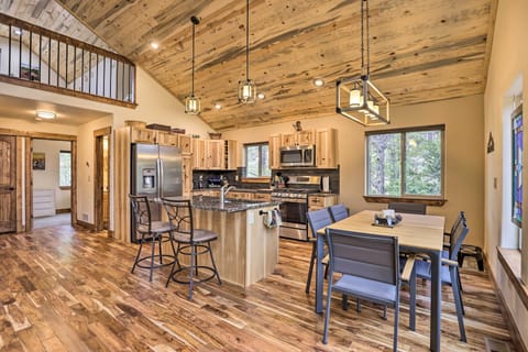 Kitchen | Main Level | Cooking Basics & Spices | Dishware & Flatware