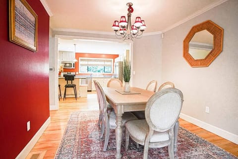 Enjoy your meals in this beautiful contemporary dining room