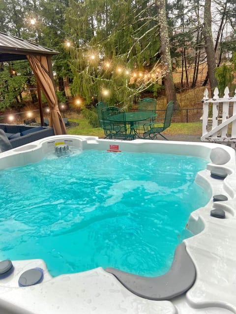 Our 7 person hot tub - Open 24/7 year round!