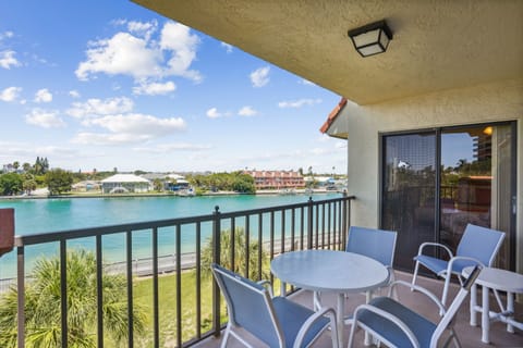 Welcome to Land's End 1-408! Incredible views from the balcony