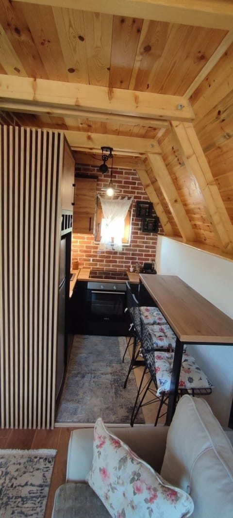 Dining area ideal for enjoying the meal together