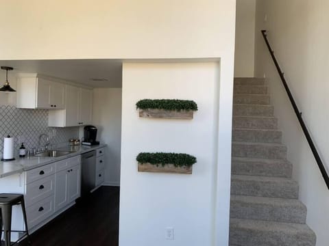 1c3e9024 5aa3 409d 806a d56f26cb7d74