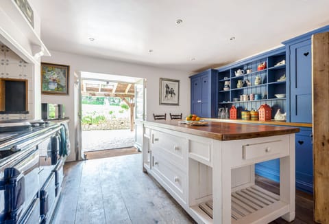 Lower Fifehead Farm, Sturminster Newton: Double doors to the rear garden