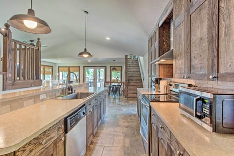 Kitchen | Blender | Coffee Maker | Crockpot | Toaster