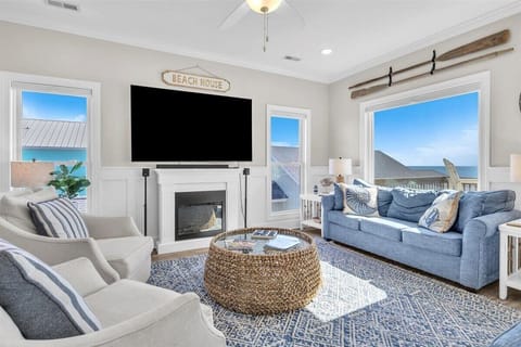 Bright Living Area with Beachfront Views - 2nd Level