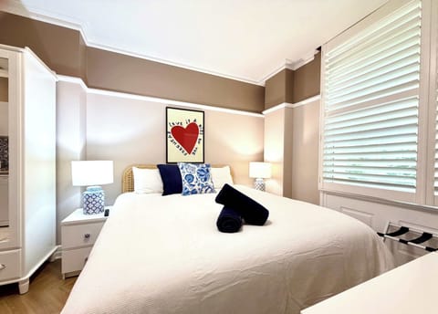 Comfortable king size bed with fresh crisp linen