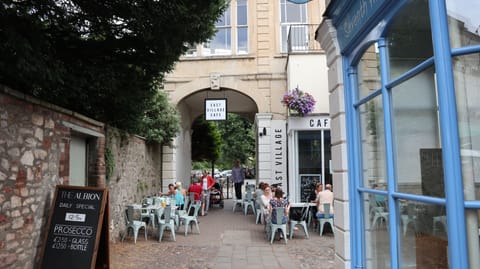 Activities & Experiences