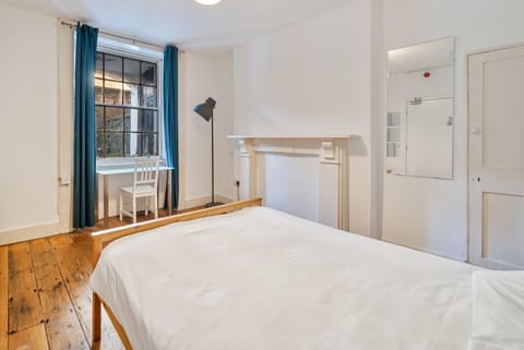 401 Large Double Room