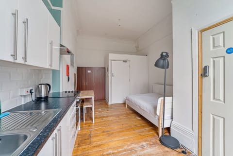 602 Budget Studio