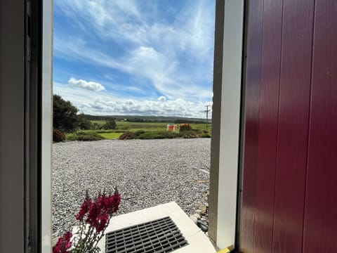Outdoor area | Pine Cottage - Easter Dalziel Farm Cottages, Dalcross