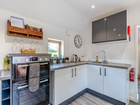 Kitchen | Red Brick Barn - Mayfield Retreats, Burton Pedwardine, near Sleaford