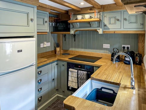 Kitchen | Johnsons Cottage - Johnsons Cottages, Taddington, near Buxton
