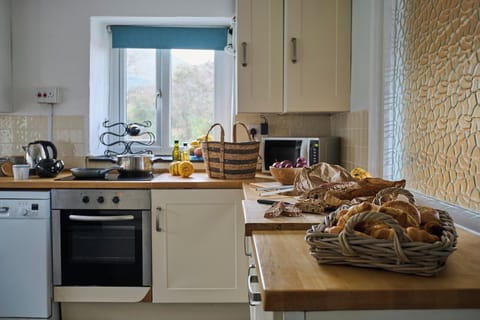 Dining Area | Granary - Bach Wen Cottages, Clynnog Fawr
