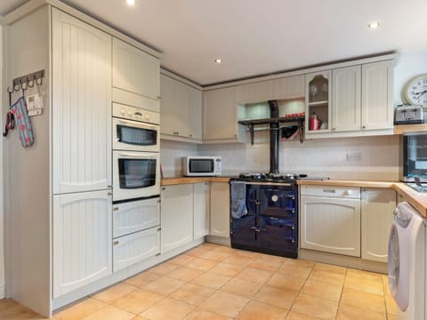 Kitchen area | Summerhill Cottage, Mathry, near St Davids
