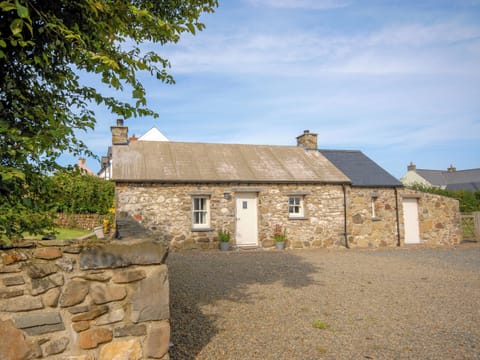 Exterior | Temple Cottage, St Davids