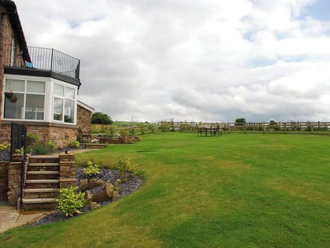 Shallcross Hall Cottages - Blackbrook, Whaley Bridge near Buxton